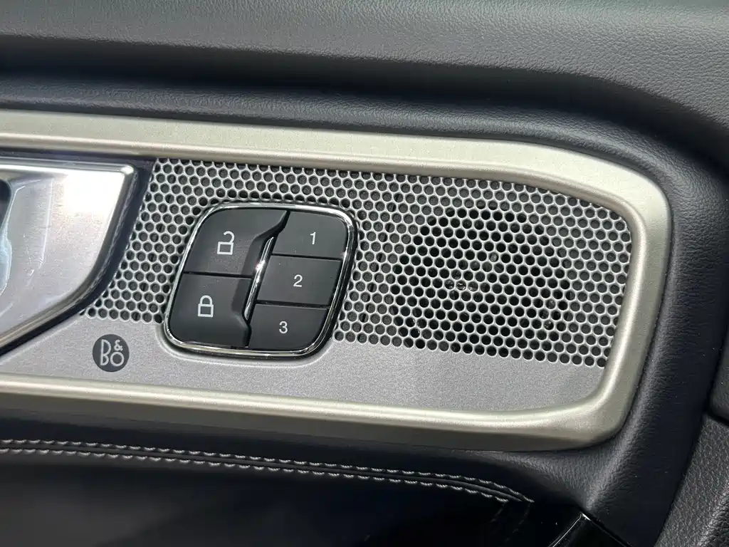 Ford Explorer — миниатюра 19