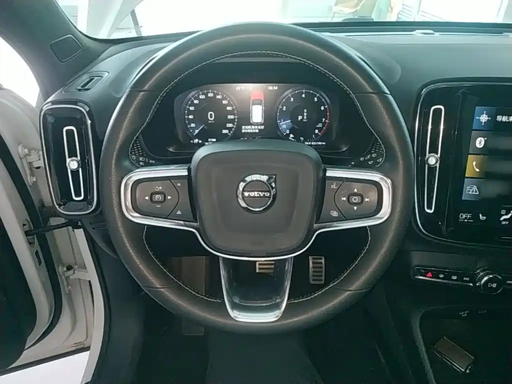 Volvo XC40 — миниатюра 11