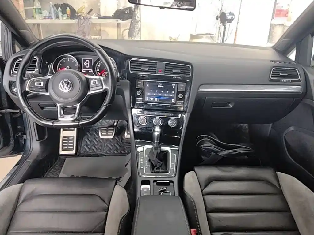 Volkswagen Golf — миниатюра 10