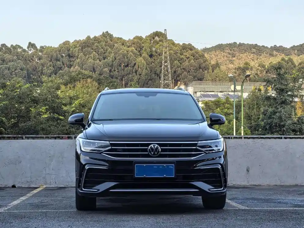 Volkswagen Tiguan L — миниатюра 2