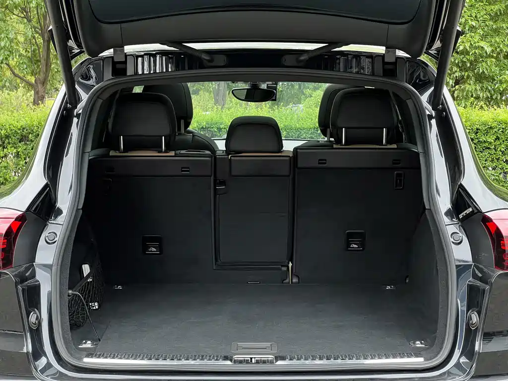 Porsche Cayenne — миниатюра 20