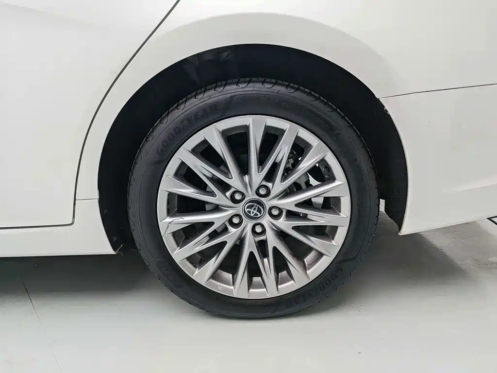 Toyota Avalon — миниатюра 16