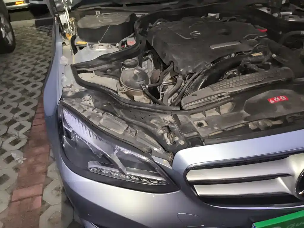 Mercedes-Benz E-Class — миниатюра 19