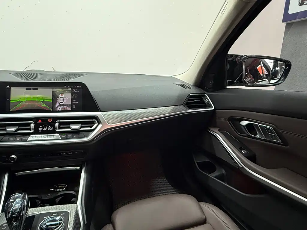 BMW 3 Series — миниатюра 11