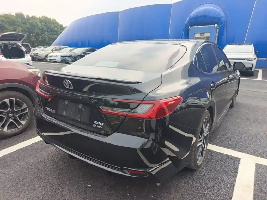 Toyota Camry — миниатюра 7