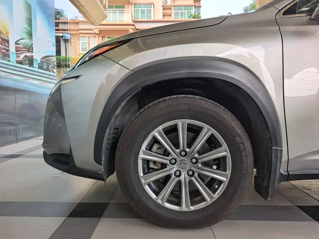Lexus NX — миниатюра 9