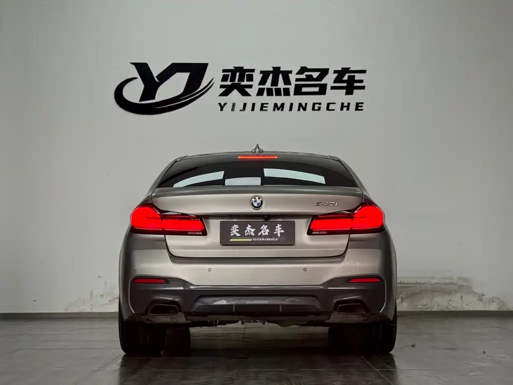 BMW 5 Series (Import) — миниатюра 8