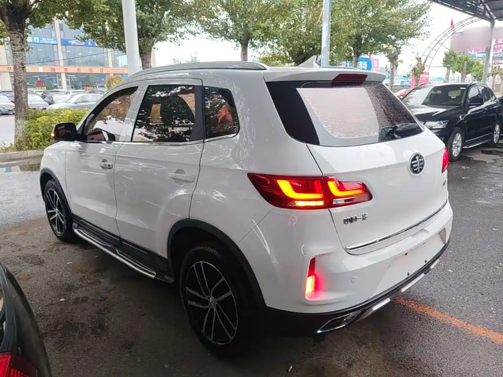 Bestune X40 — миниатюра 5