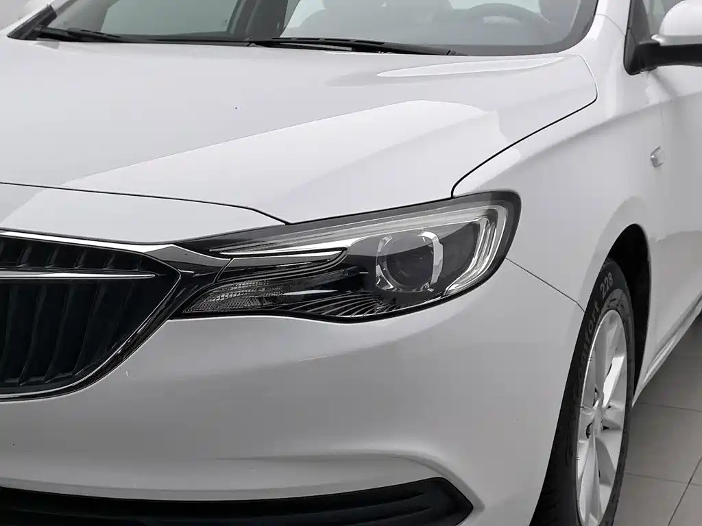 Buick Excelle — миниатюра 7