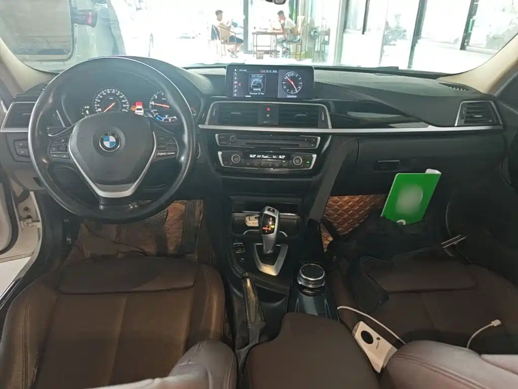 BMW 3 Series — миниатюра 10