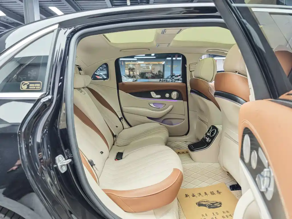 MERCEDES-BENZ E CLASS