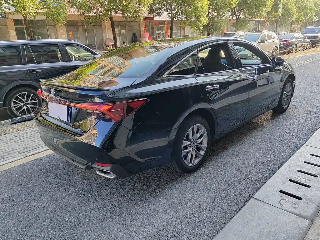 Toyota Avalon — миниатюра 3