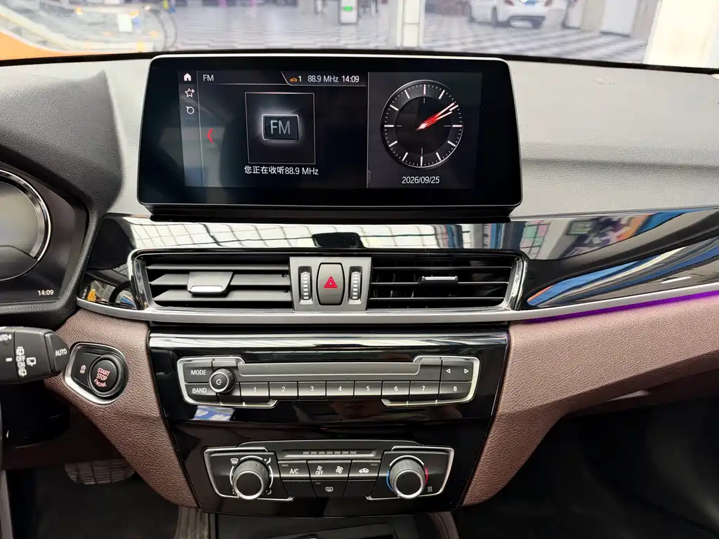 BMW X1 — миниатюра 5