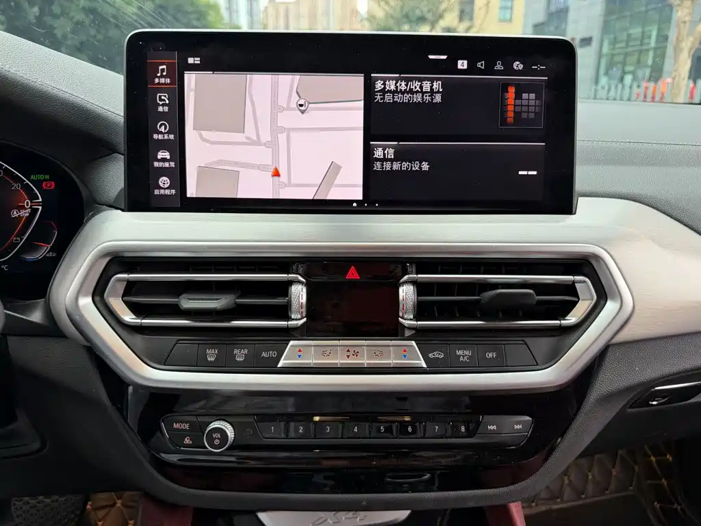BMW X4 — миниатюра 10
