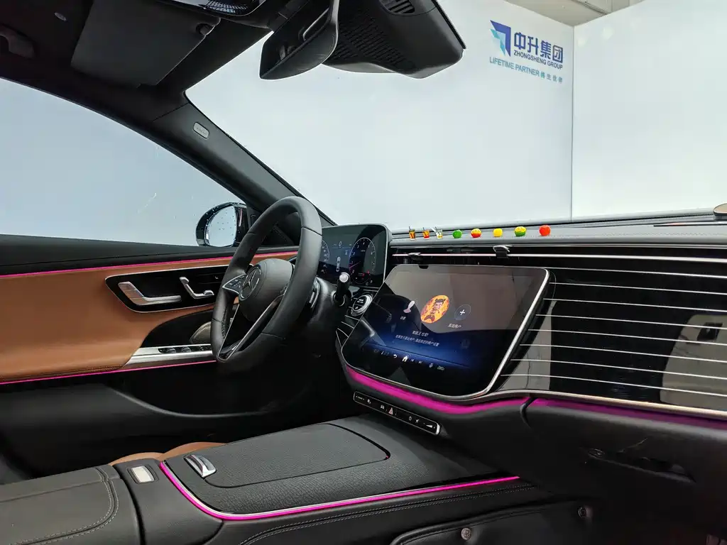 Mercedes-Benz E-Class — миниатюра 15