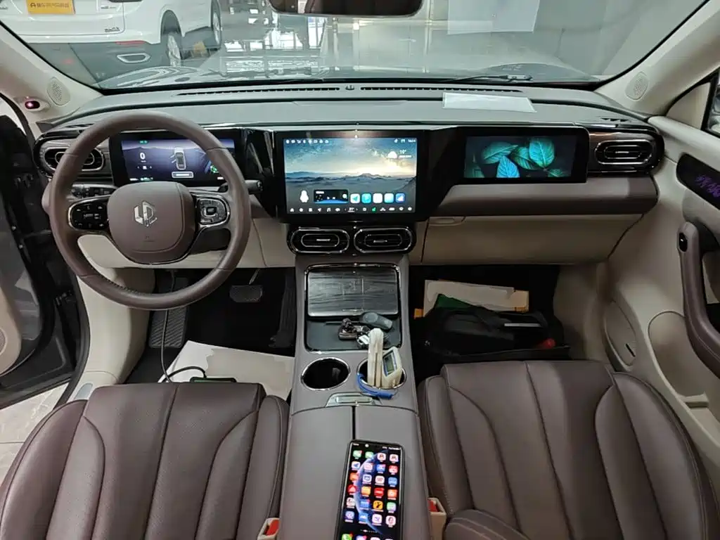 Leapmotor Leapmotor C11 — миниатюра 10