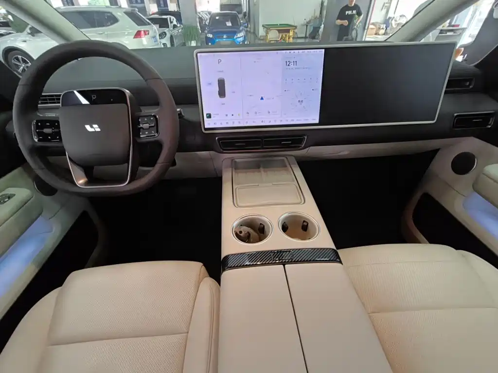 Li Auto Li MEGA — миниатюра 10