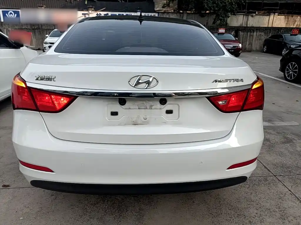 Hyundai Mistra — миниатюра 6