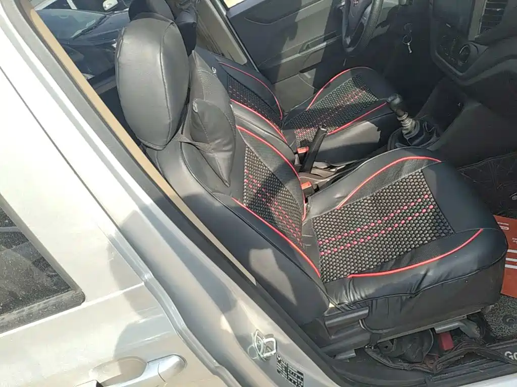Wuling Hongguang V — миниатюра 25