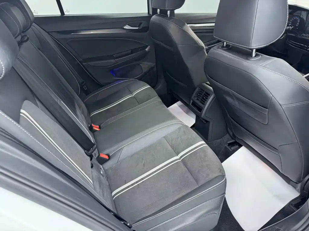 Volkswagen Golf — миниатюра 11
