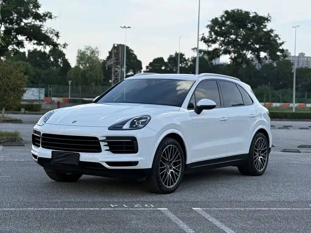 2020 Porsche Cayenne - zdjęcie 1 z 16