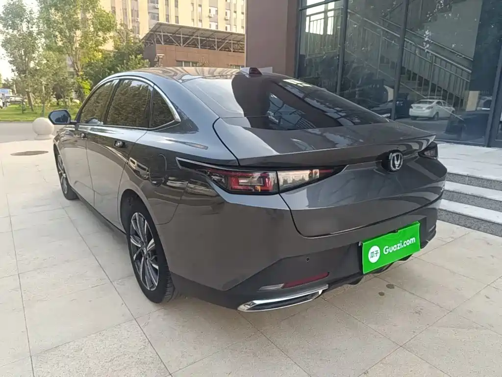 Changan Yida — миниатюра 5