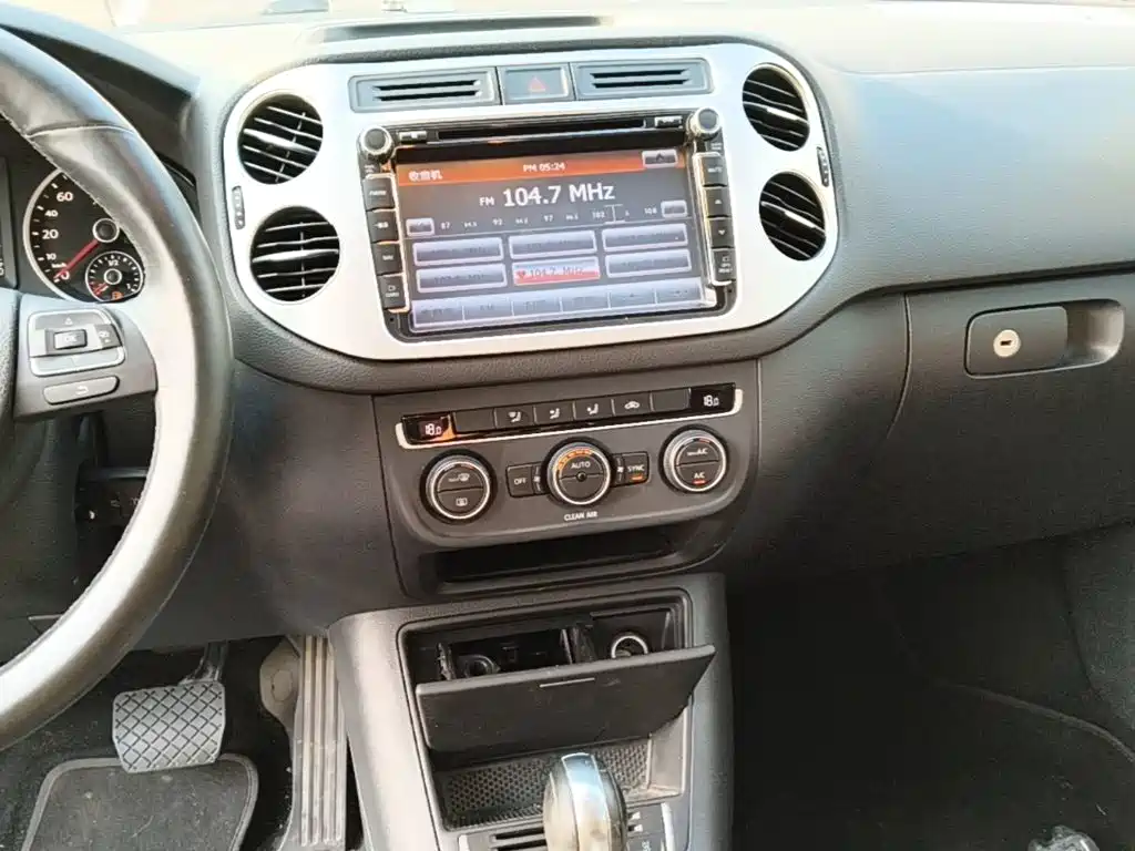 Volkswagen Tiguan — миниатюра 13