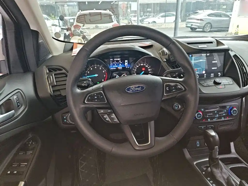 Ford Kuga — миниатюра 11