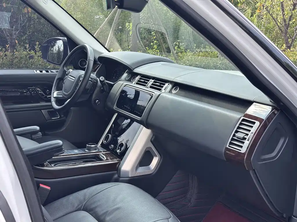 Land Rover Range Rover — миниатюра 17