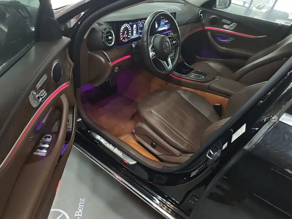 Mercedes-Benz E-Class — миниатюра 16