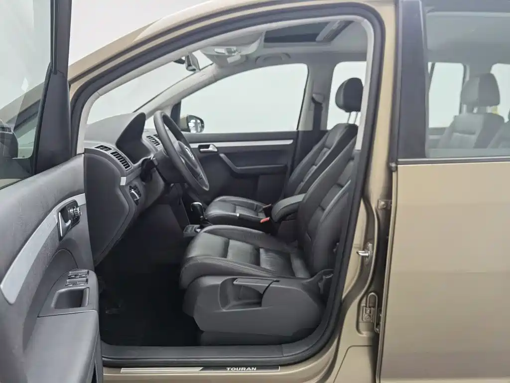 Volkswagen Touran — миниатюра 10