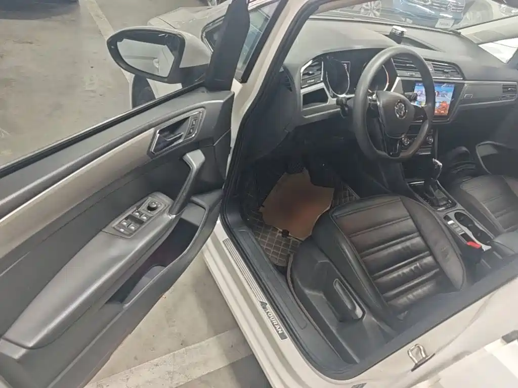 Volkswagen Touran — миниатюра 16