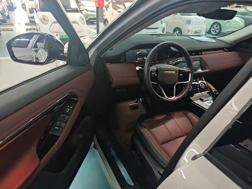 Land Rover Evoque PHEV — миниатюра 16