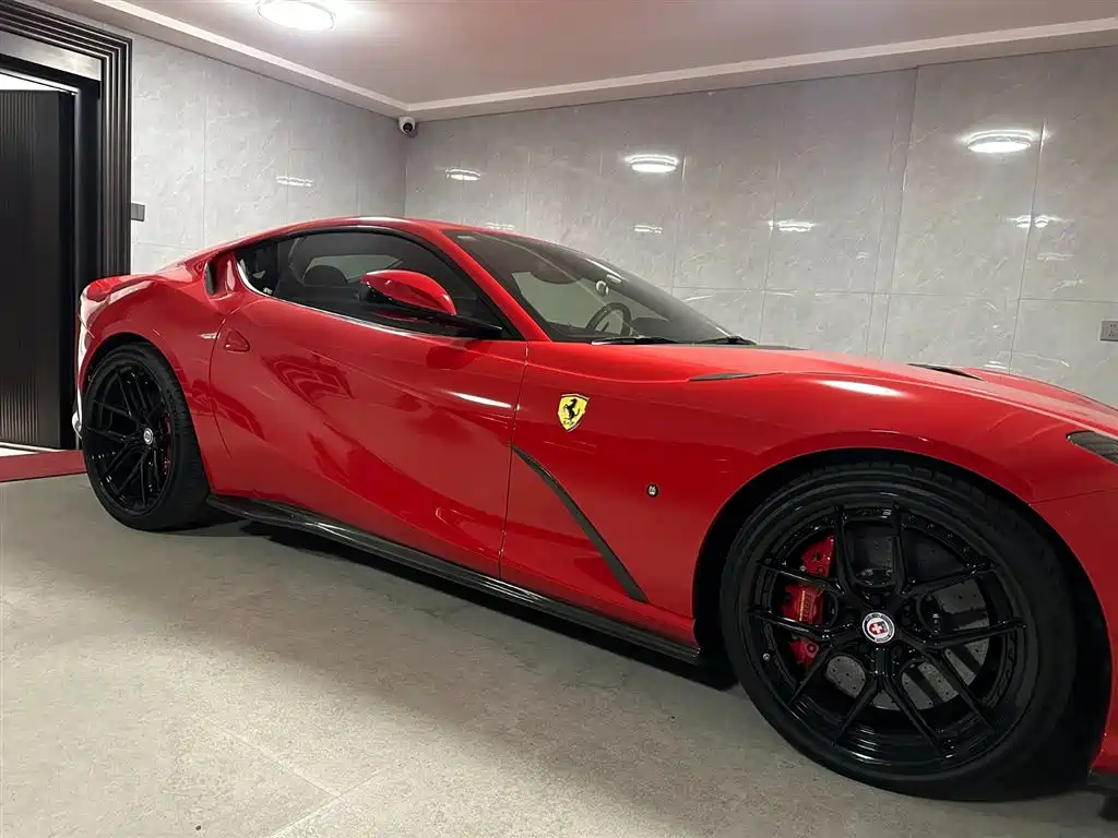 Ferrari 812 2017 6.5L Superfast