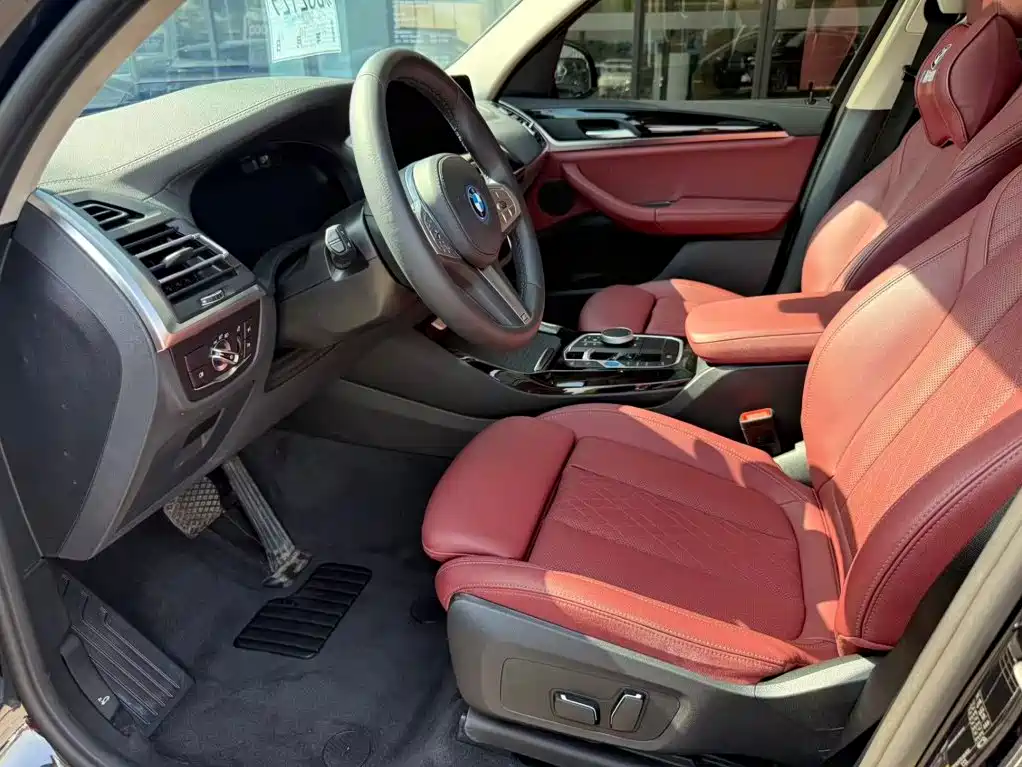 BMW iX3 — миниатюра 7