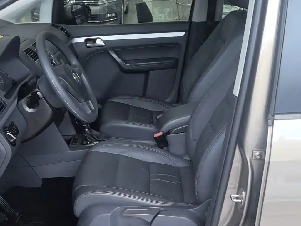 Volkswagen Touran — миниатюра 9