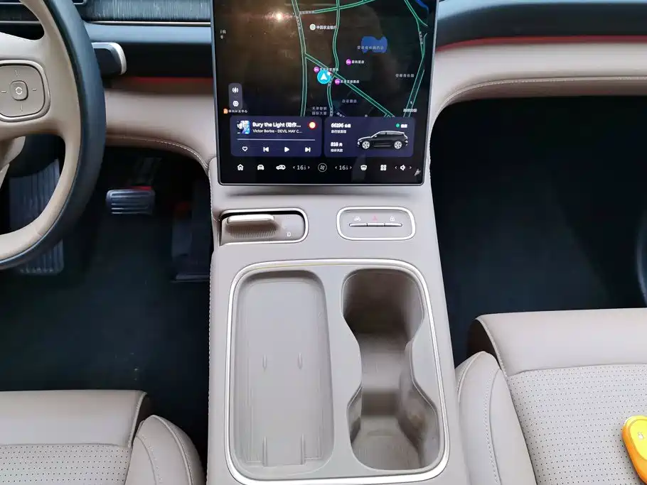 NIO ES6 — миниатюра 16