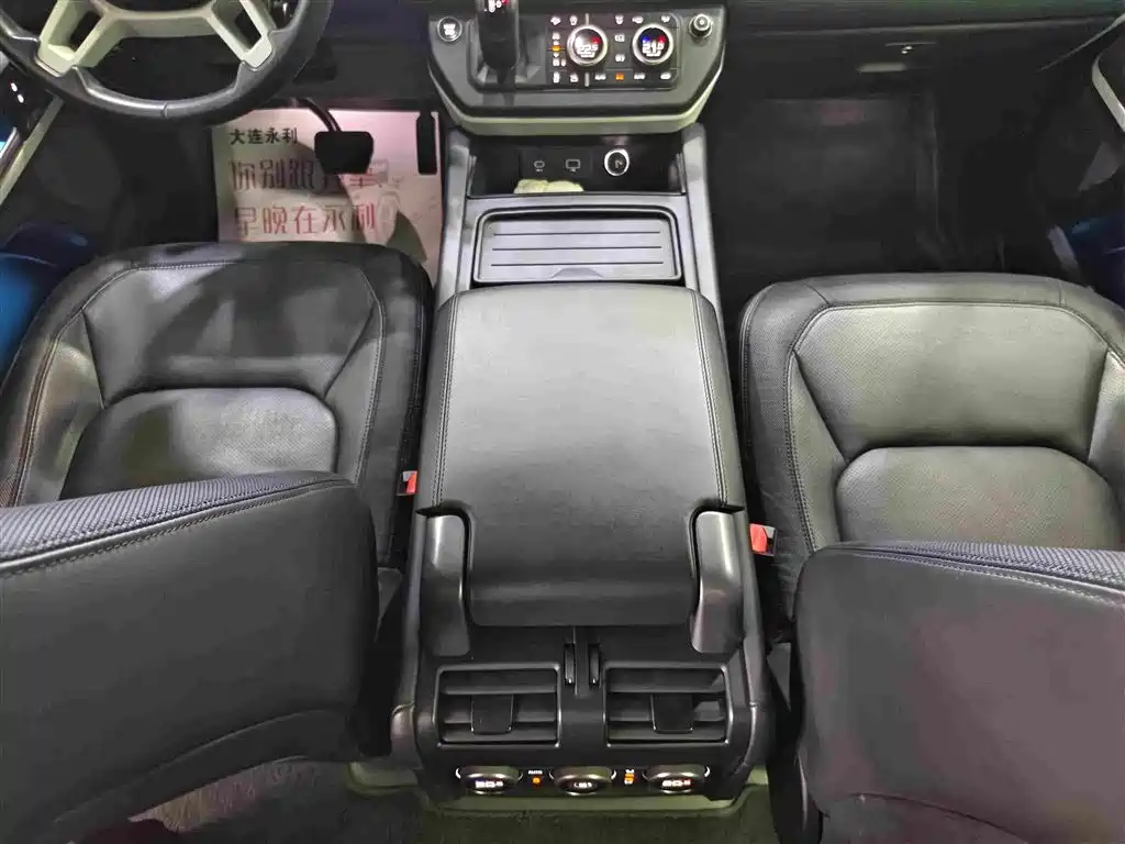 Land Rover Defender — миниатюра 9