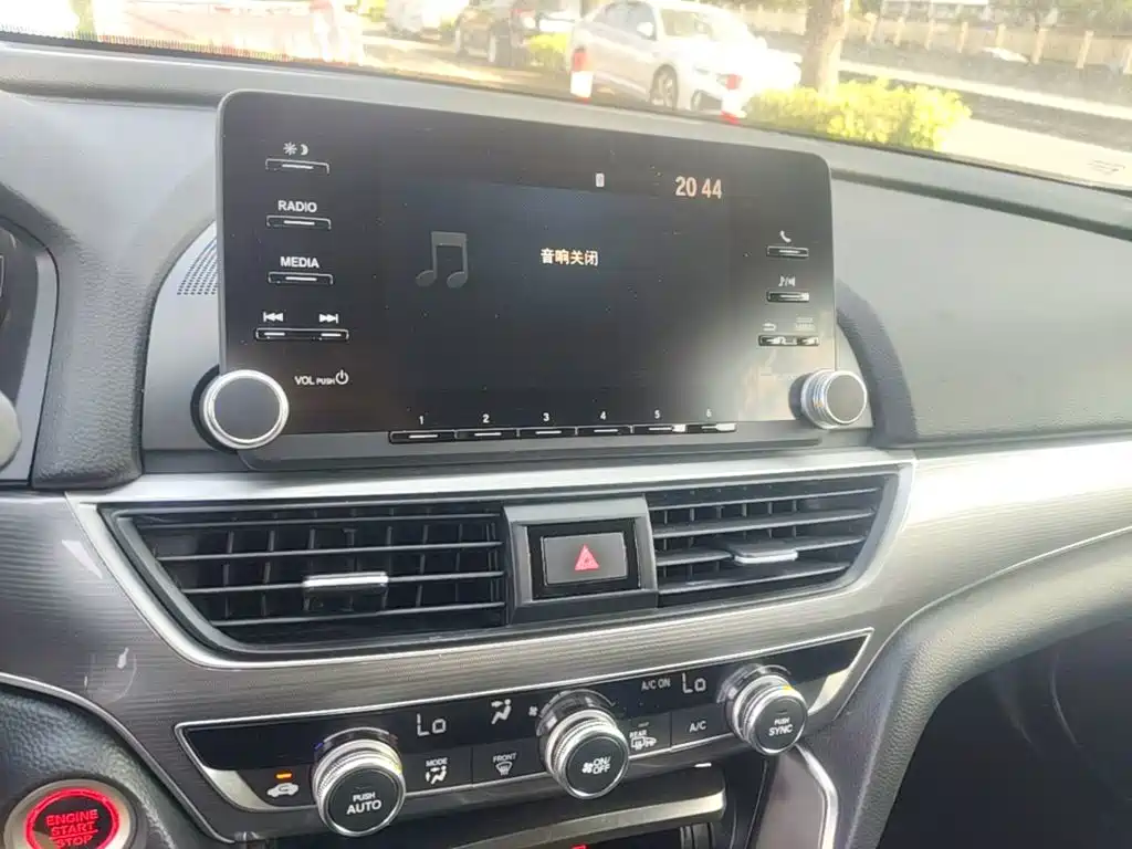 Honda Accord — миниатюра 13