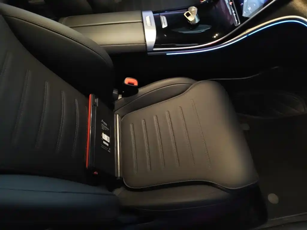 Mercedes-Benz C-Class — миниатюра 25