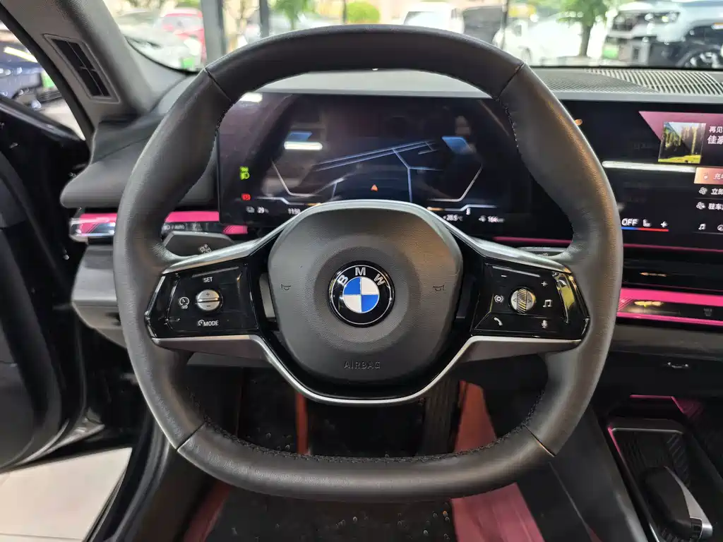 BMW i5 — миниатюра 9