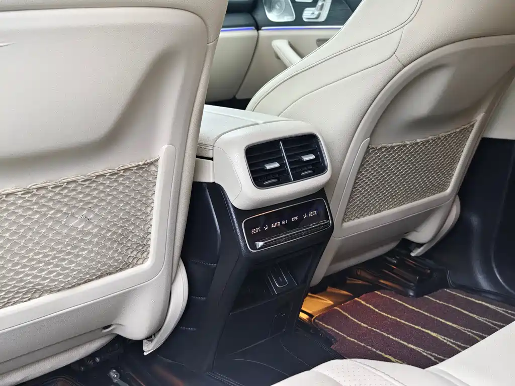 Mercedes-Benz GLS — миниатюра 17