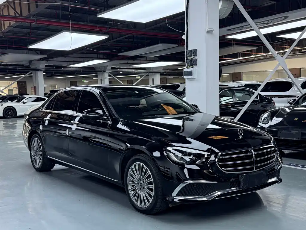 Mercedes-Benz E-Class — миниатюра 3