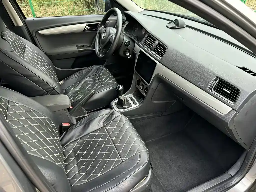 Volkswagen Lavida — миниатюра 6