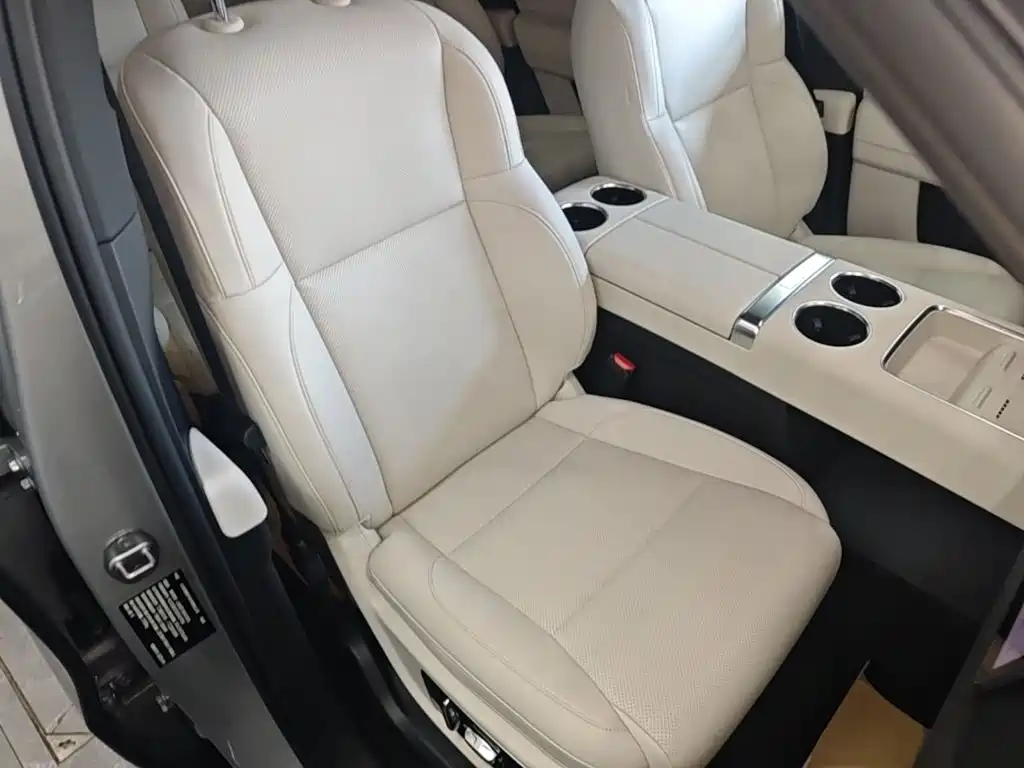 Li Auto Li L8 — миниатюра 25