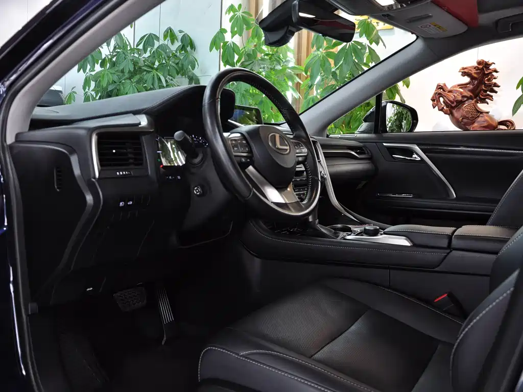 Lexus RX — миниатюра 5