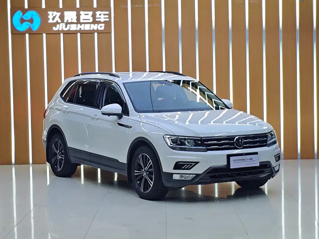 Volkswagen Tiguan L L 2021 280TSI AT Smart