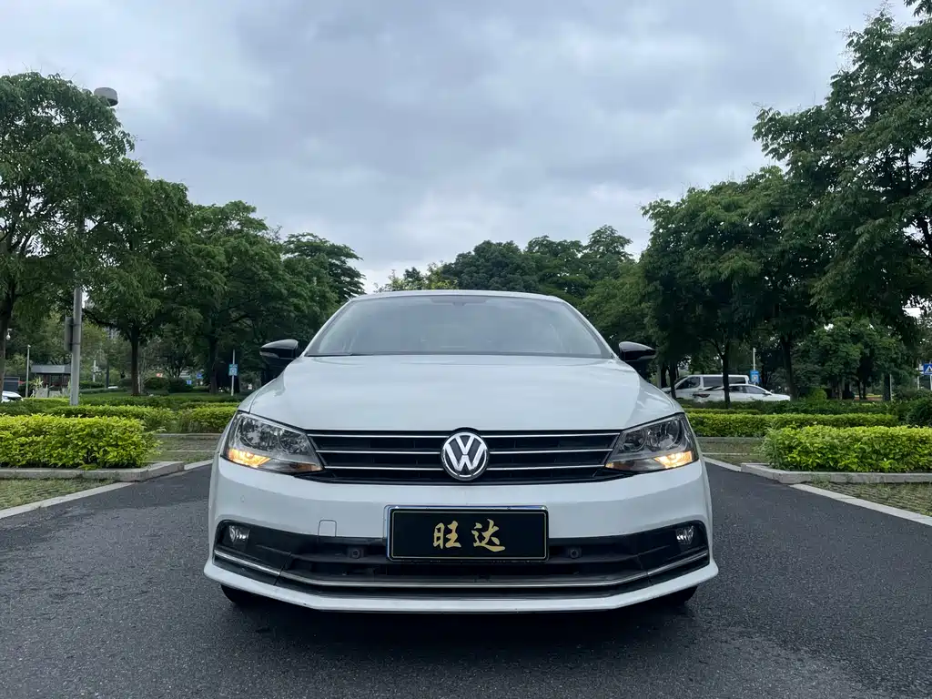 Volkswagen Sagitar 2018 180TSI DSG Premium