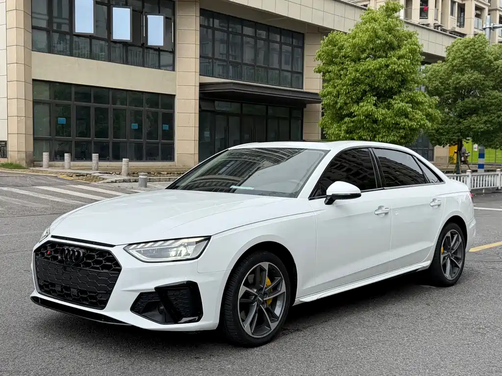Audi A4L 2021