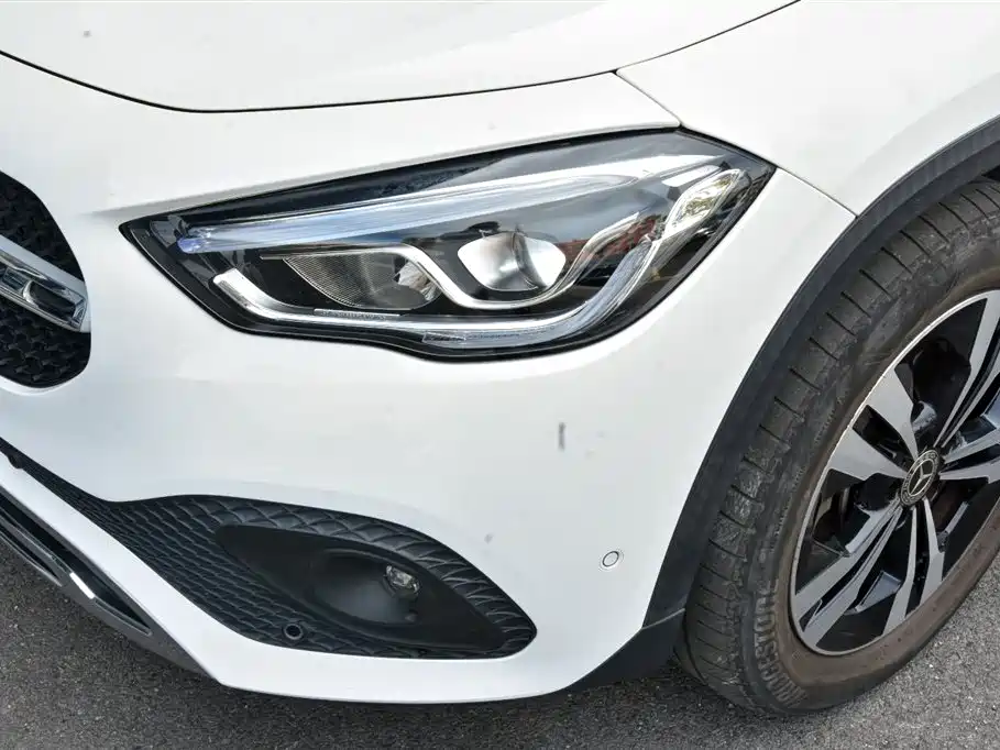 Mercedes-Benz GLA — миниатюра 5